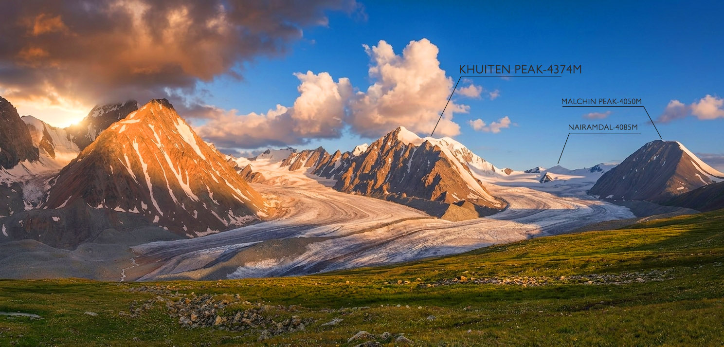 Altai Tavan Bogd Mountain - sun rise