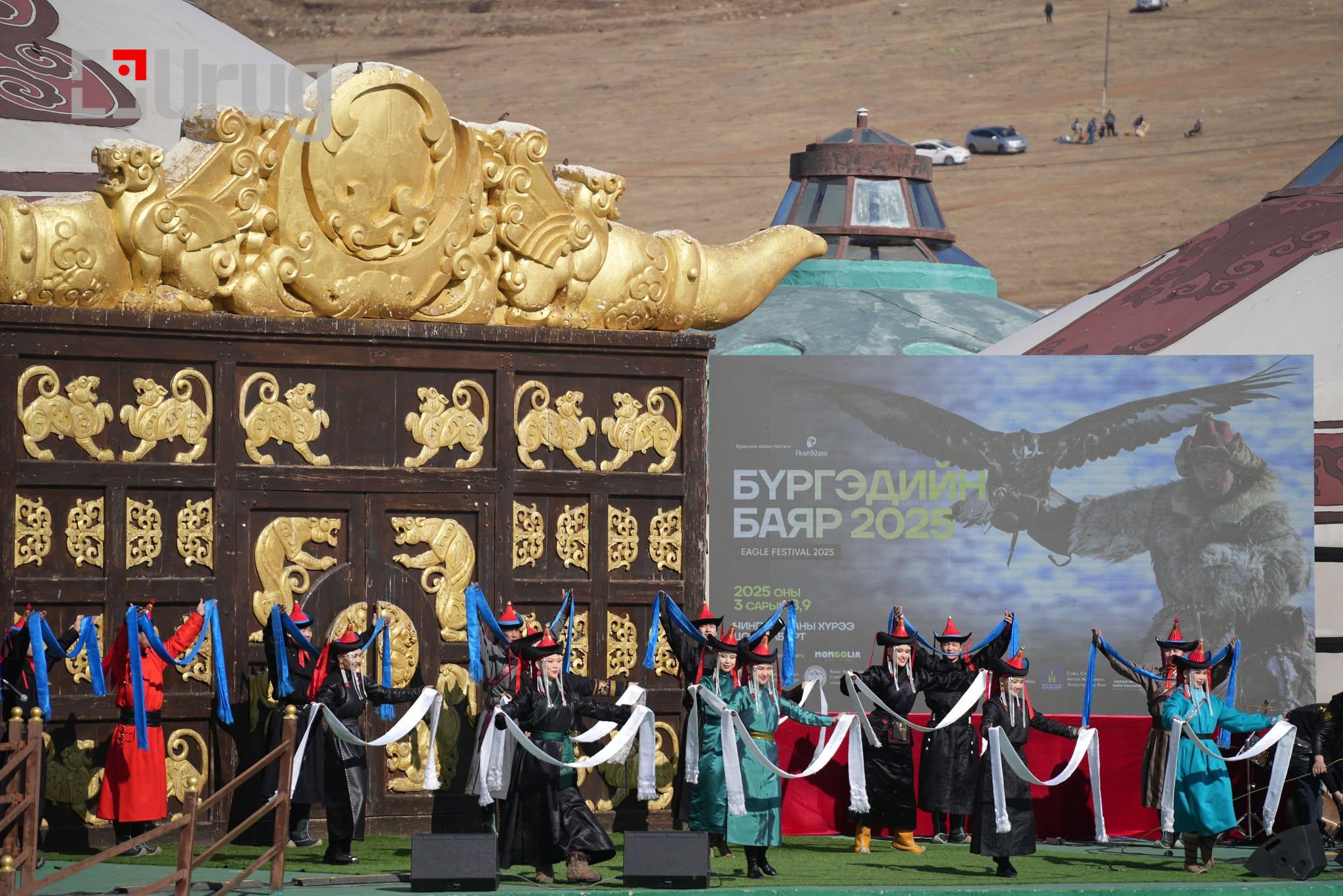 Performance at the Spring Eagle Festival