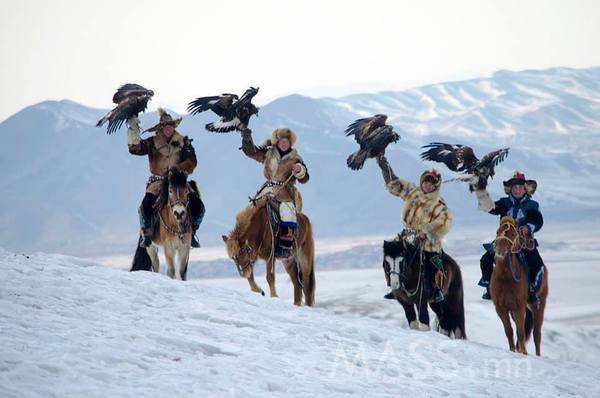 Eagle hunter Kenjebek at the Spring Eagle Festival