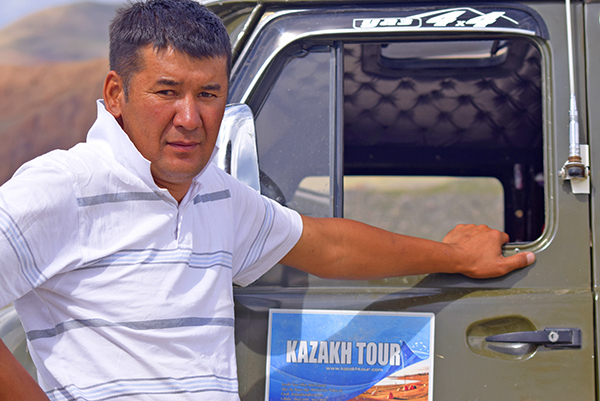 ada- adilbek mongolia kazakhtour