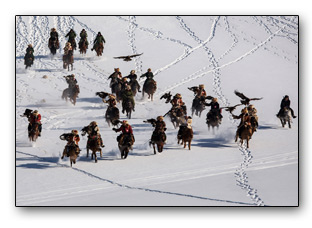 mongolian eagle hunters