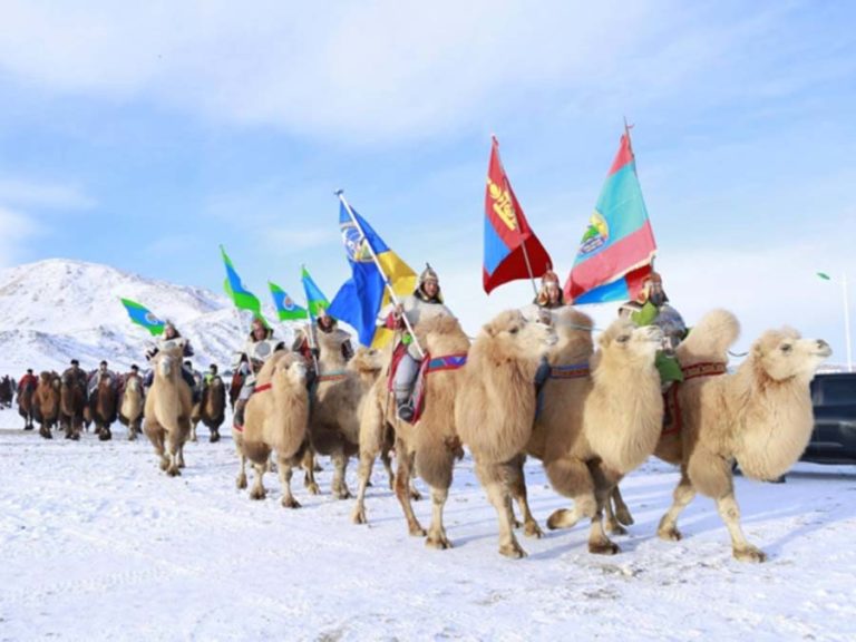 1000 camel festival mongolia