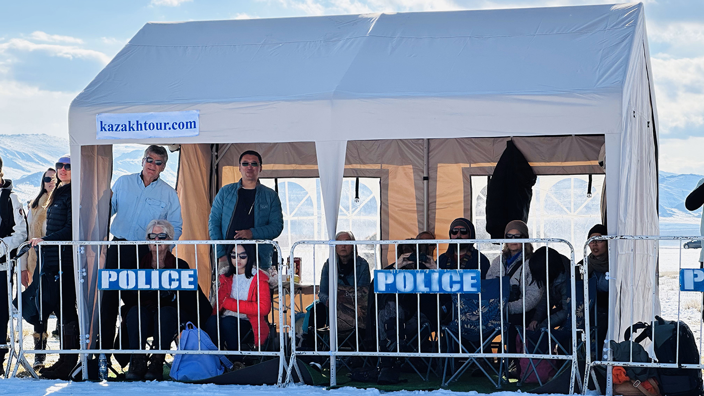 Golden Eagle festival kazakhtour tent