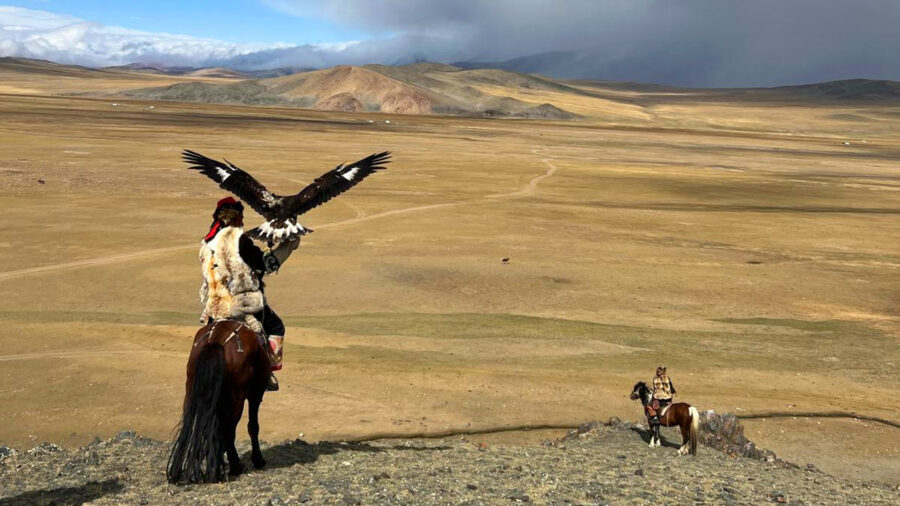 eagle hunters mongolia